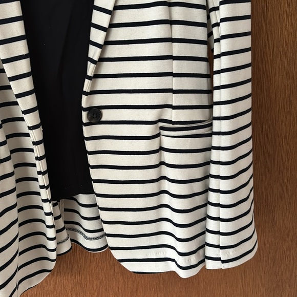 Old Navy striped blazer, bk/cream, size L. 98 cotton/2% elastane. Never worn! - Picture 3 of 4